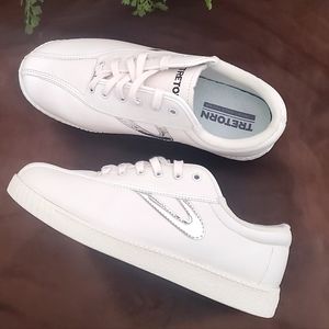 Womens LeatherTretorn Nylite Plus size 9